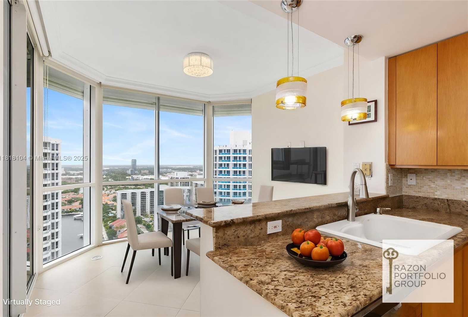 Small Image of 21150 POINT PLACE #LPH 2902, Aventura Number 17