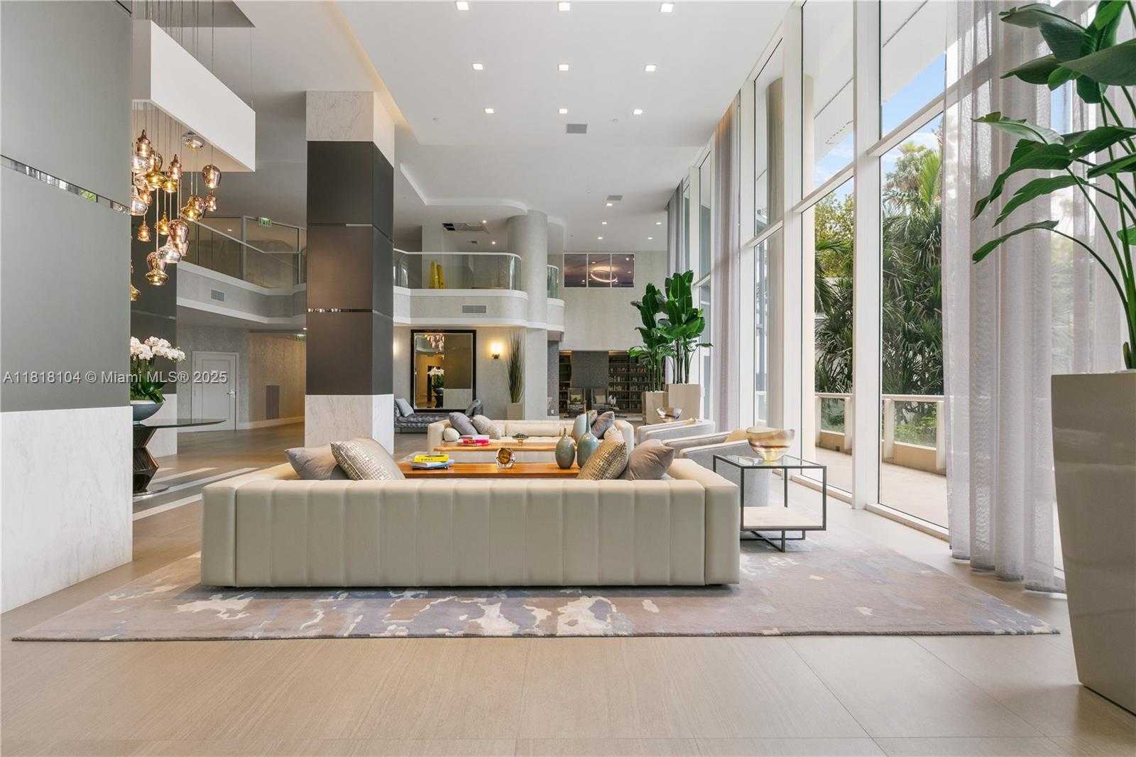 Small Image of 21150 POINT PLACE #LPH 2902, Aventura Number 44