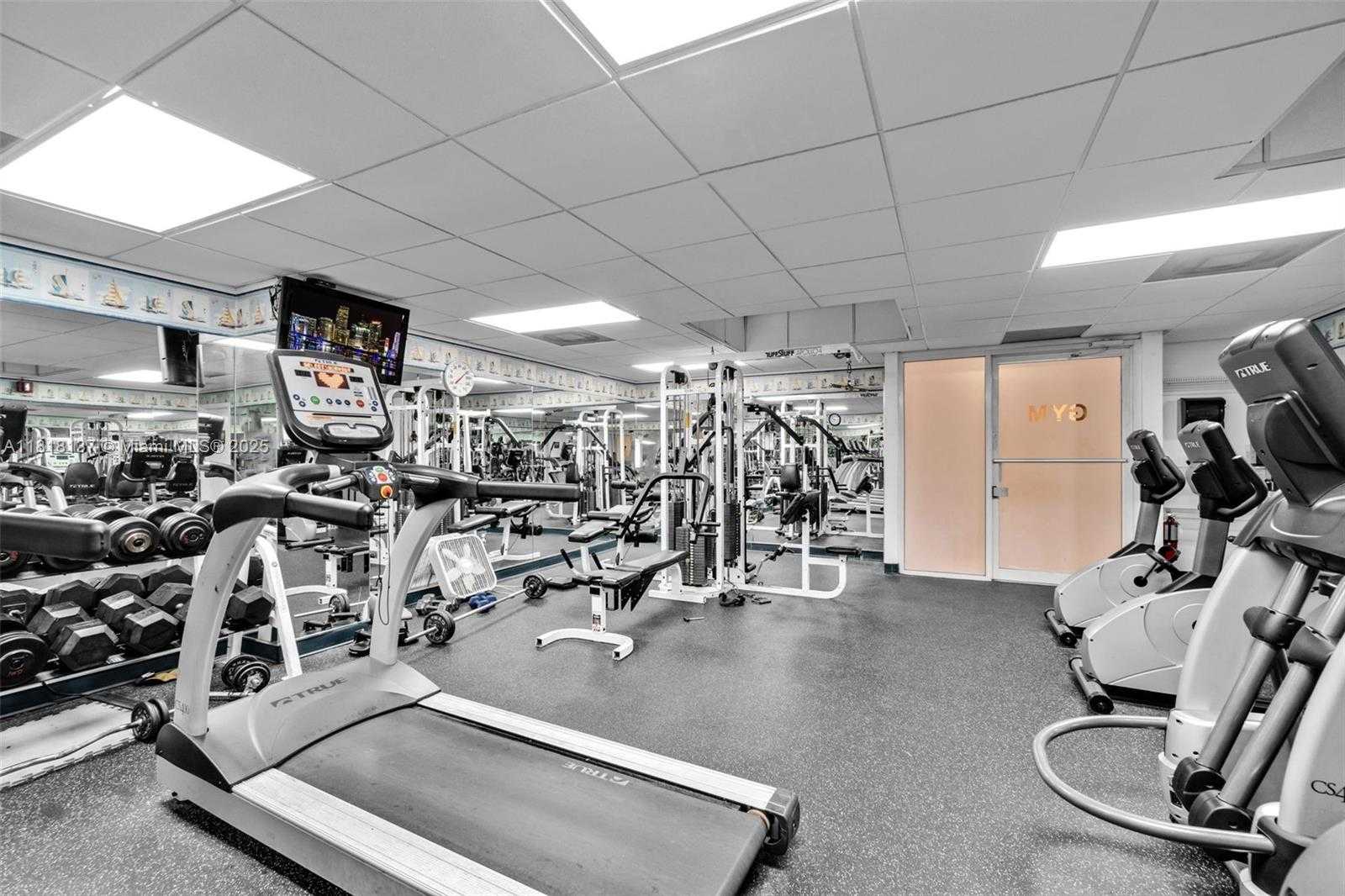 Small Image of 2899 COLLINS AVE #946, Miami Beach Number 19