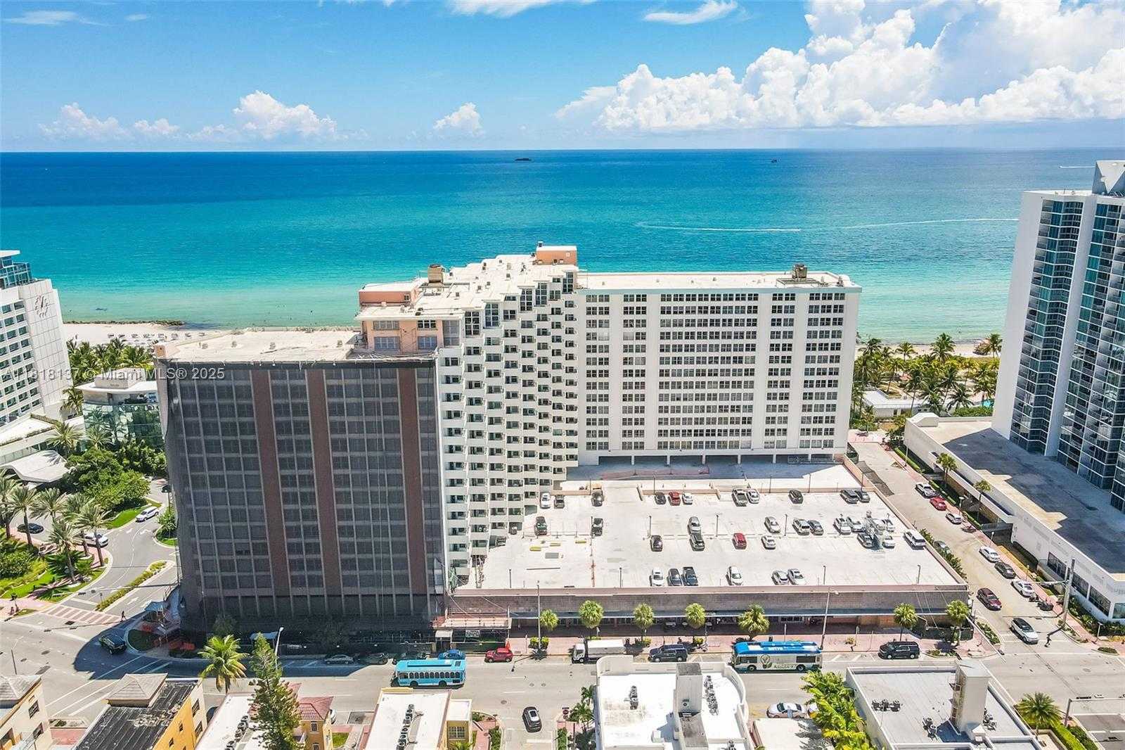 Small Image of 2899 COLLINS AVE #946, Miami Beach Number 24