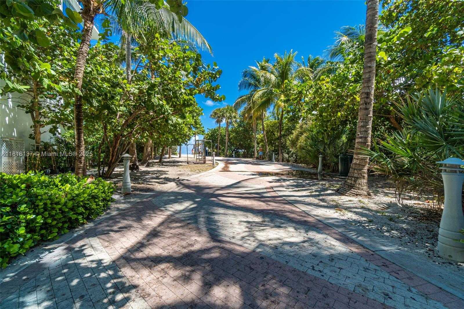 Small Image of 2899 COLLINS AVE #946, Miami Beach Number 26