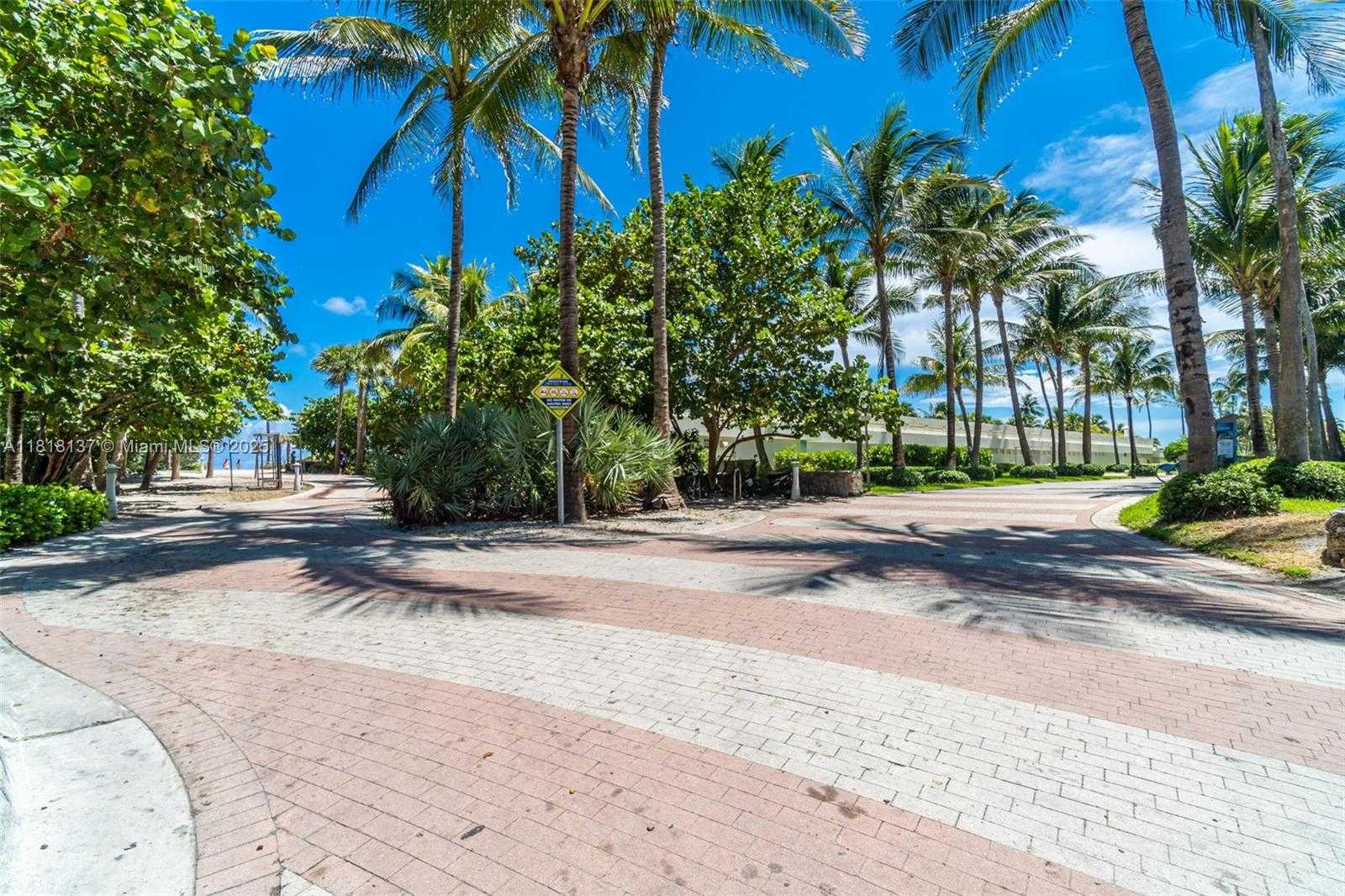 Small Image of 2899 COLLINS AVE #946, Miami Beach Number 27