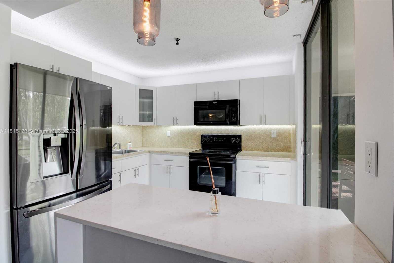 Small Image of 665 NORTH EAST 195TH ST #123, Miami Number 11