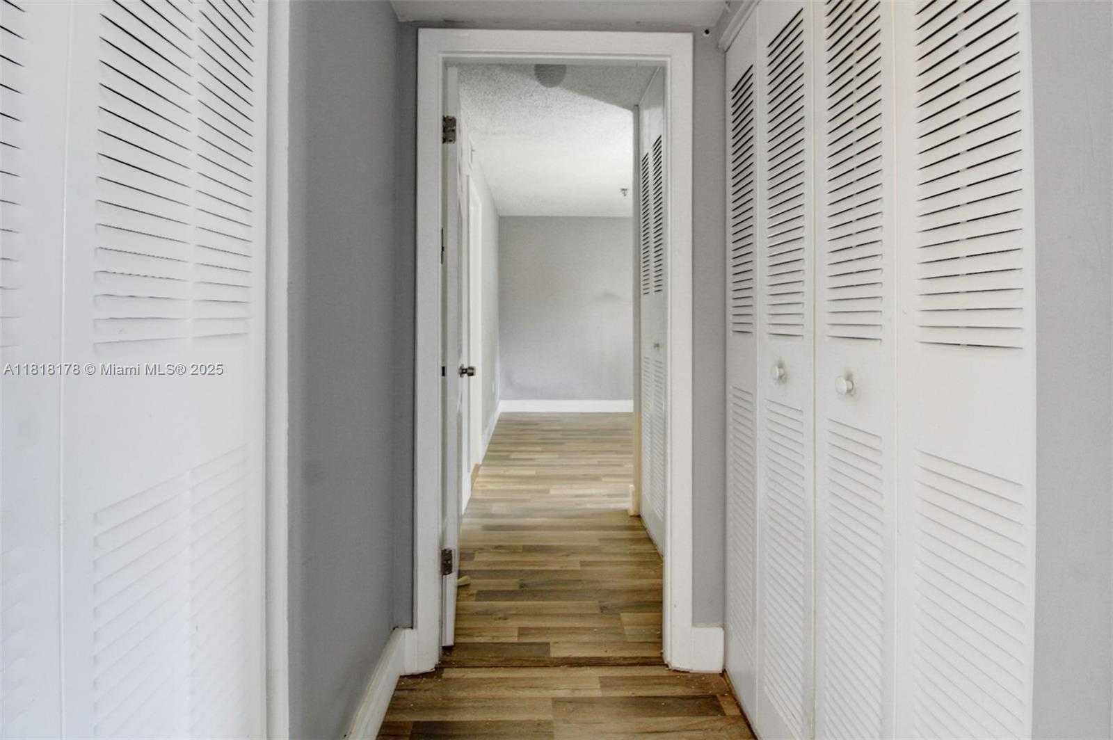 Small Image of 665 NORTH EAST 195TH ST #123, Miami Number 18