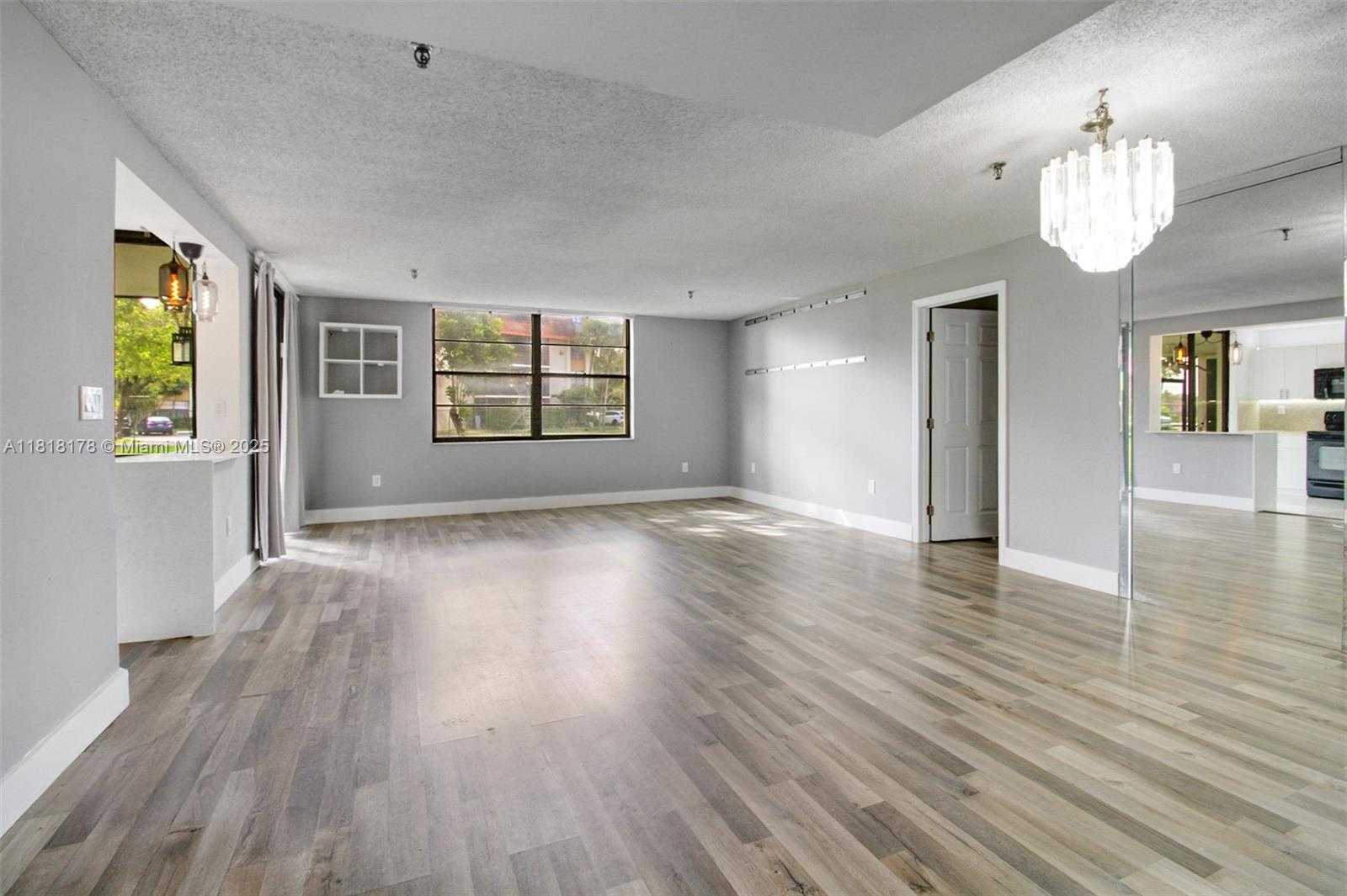 Small Image of 665 NORTH EAST 195TH ST #123, Miami Number 19