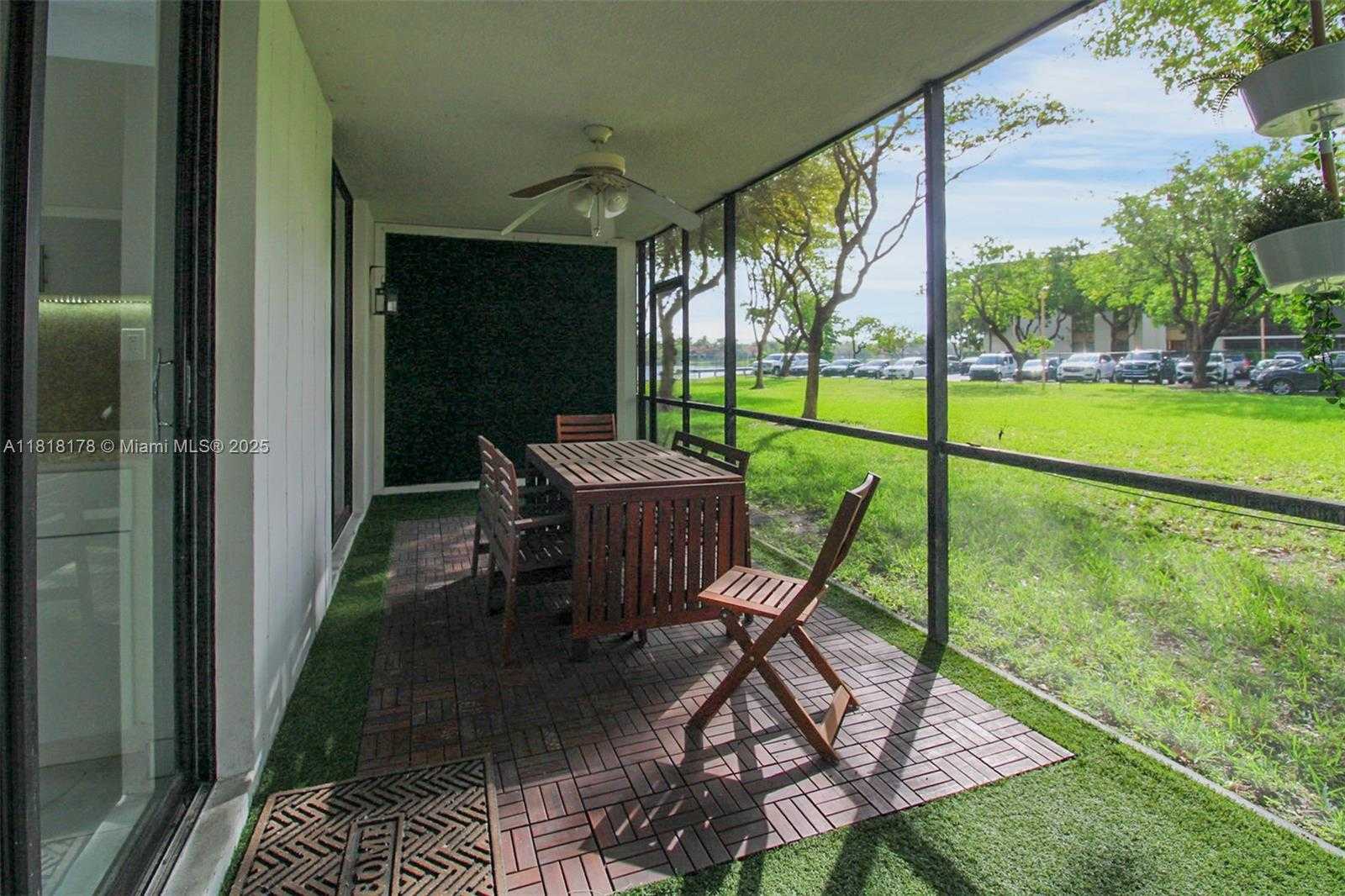 Small Image of 665 NORTH EAST 195TH ST #123, Miami Number 21