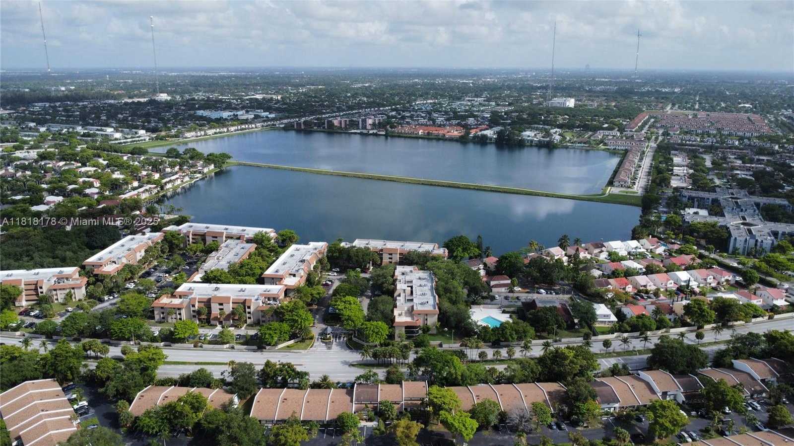 Small Image of 665 NORTH EAST 195TH ST #123, Miami Number 23