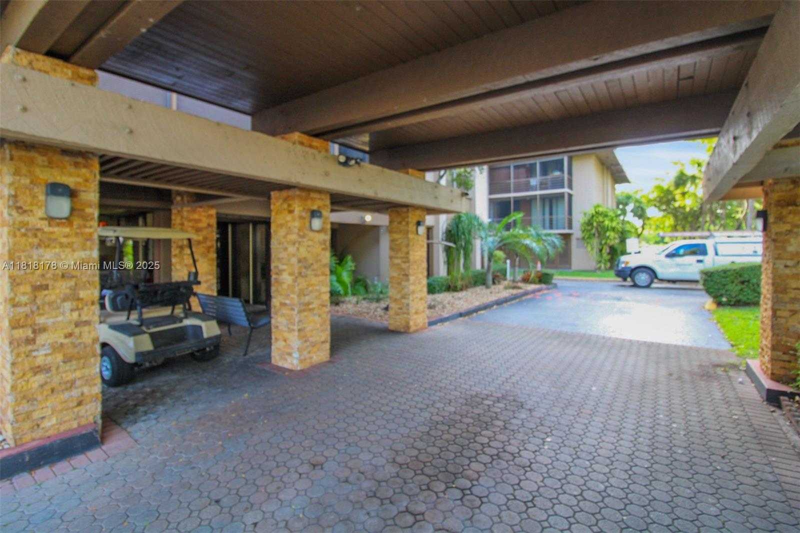 Small Image of 665 NORTH EAST 195TH ST #123, Miami Number 3