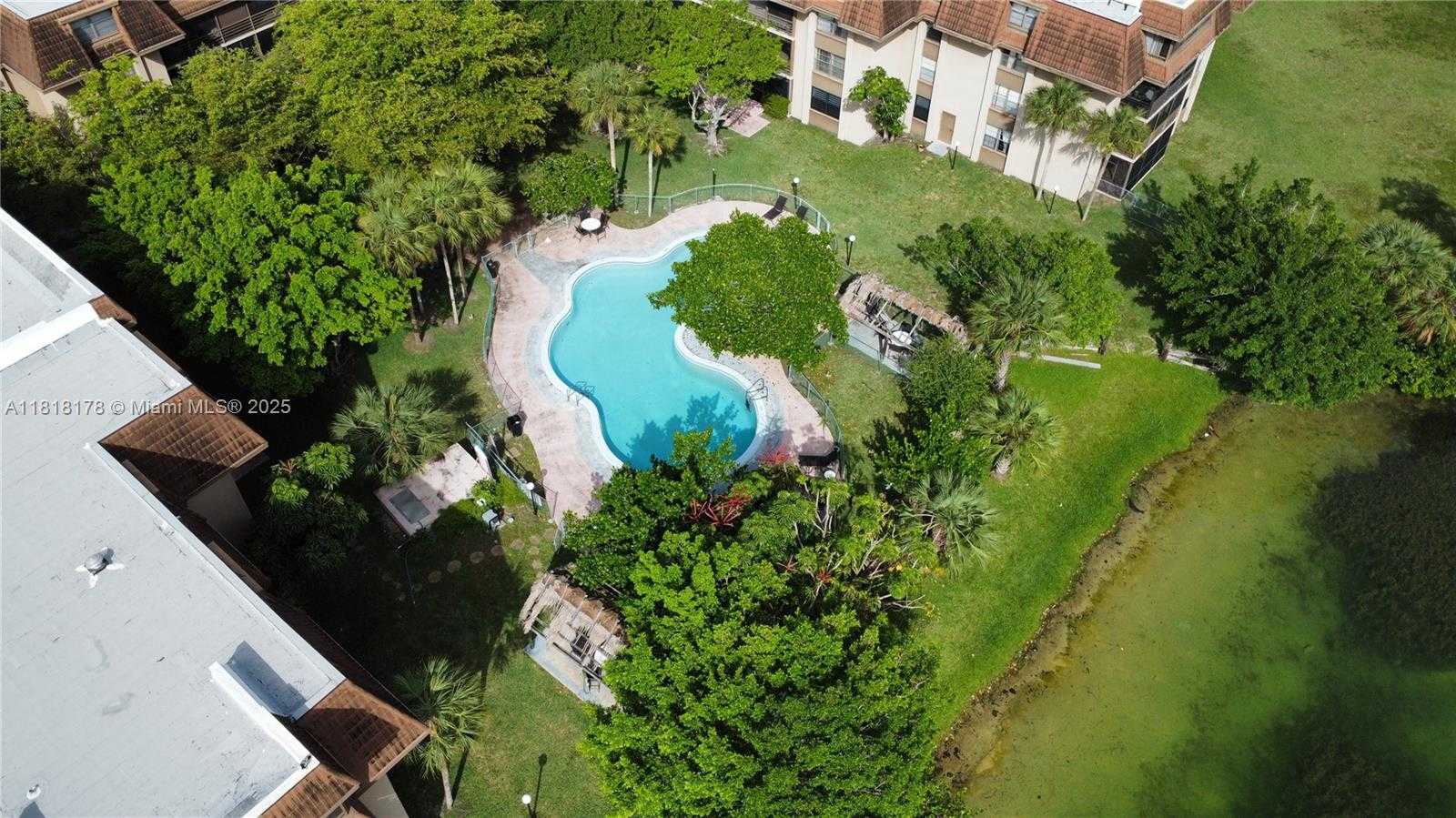 Small Image of 665 NORTH EAST 195TH ST #123, Miami Number 32