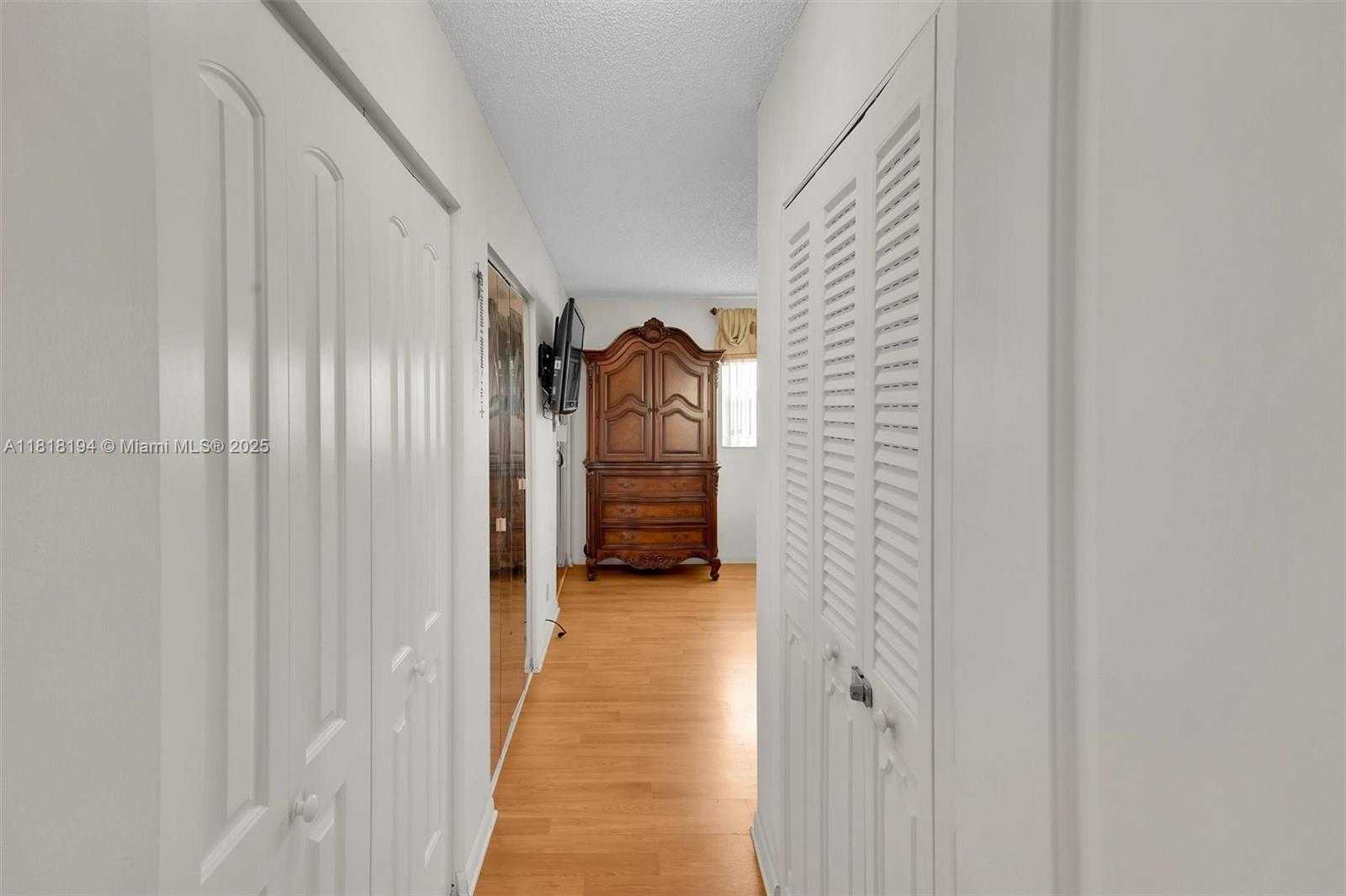 Small Image of 424 SOUTH EAST 10TH ST #402, Dania Beach Number 12