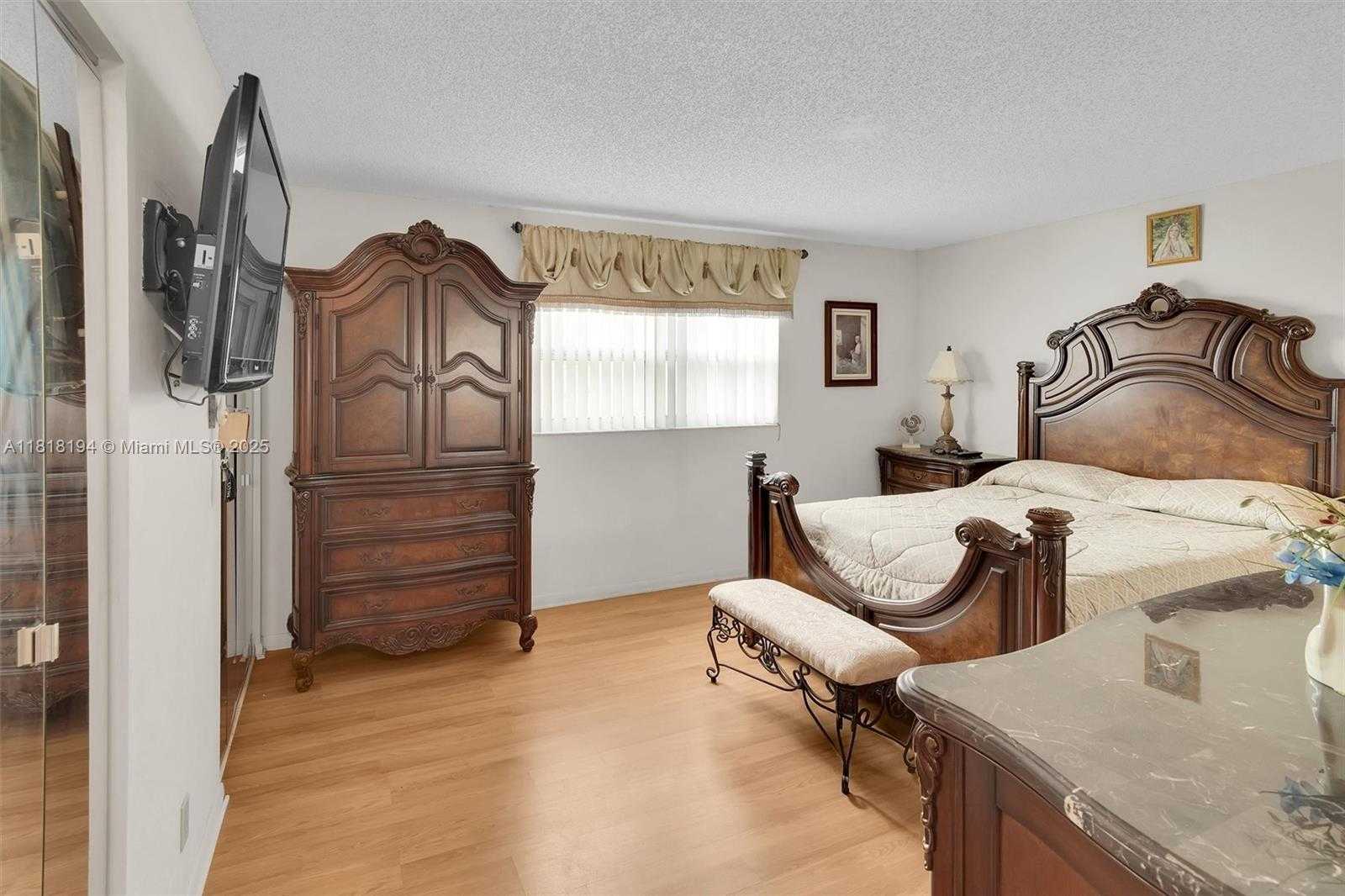 Small Image of 424 SOUTH EAST 10TH ST #402, Dania Beach Number 13