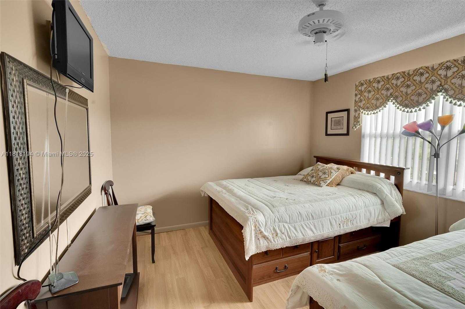 Small Image of 424 SOUTH EAST 10TH ST #402, Dania Beach Number 9