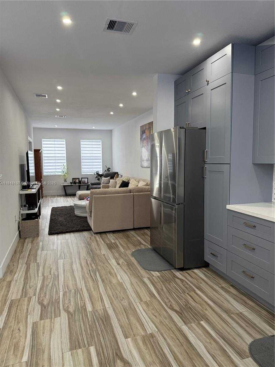 Small Image of 11860 SOUTH WEST 154TH AVE, Miami Number 10