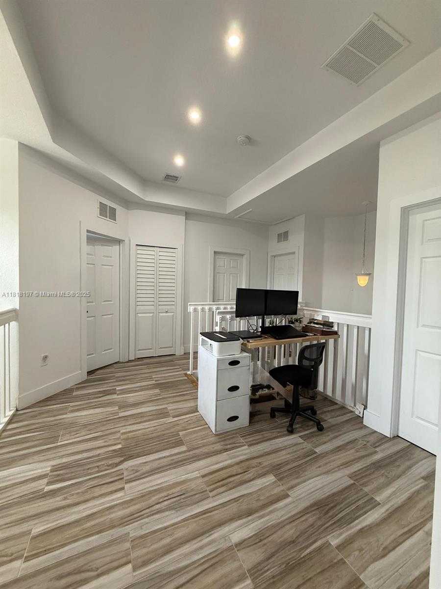 Small Image of 11860 SOUTH WEST 154TH AVE, Miami Number 15