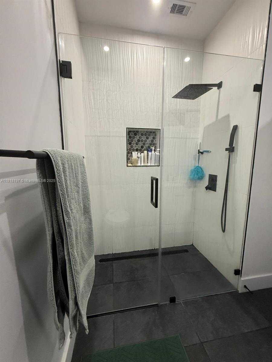 Small Image of 11860 SOUTH WEST 154TH AVE, Miami Number 24