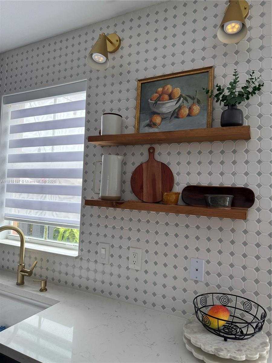 Small Image of 11860 SOUTH WEST 154TH AVE, Miami Number 9