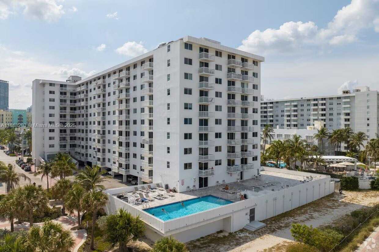 Small Image of 401 OCEAN DR #1007, Miami Beach Number 11