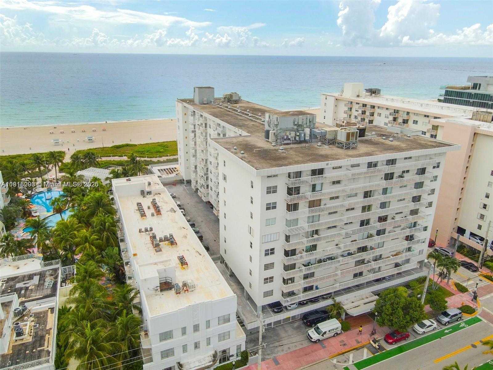 Small Image of 401 OCEAN DR #1007, Miami Beach Number 12