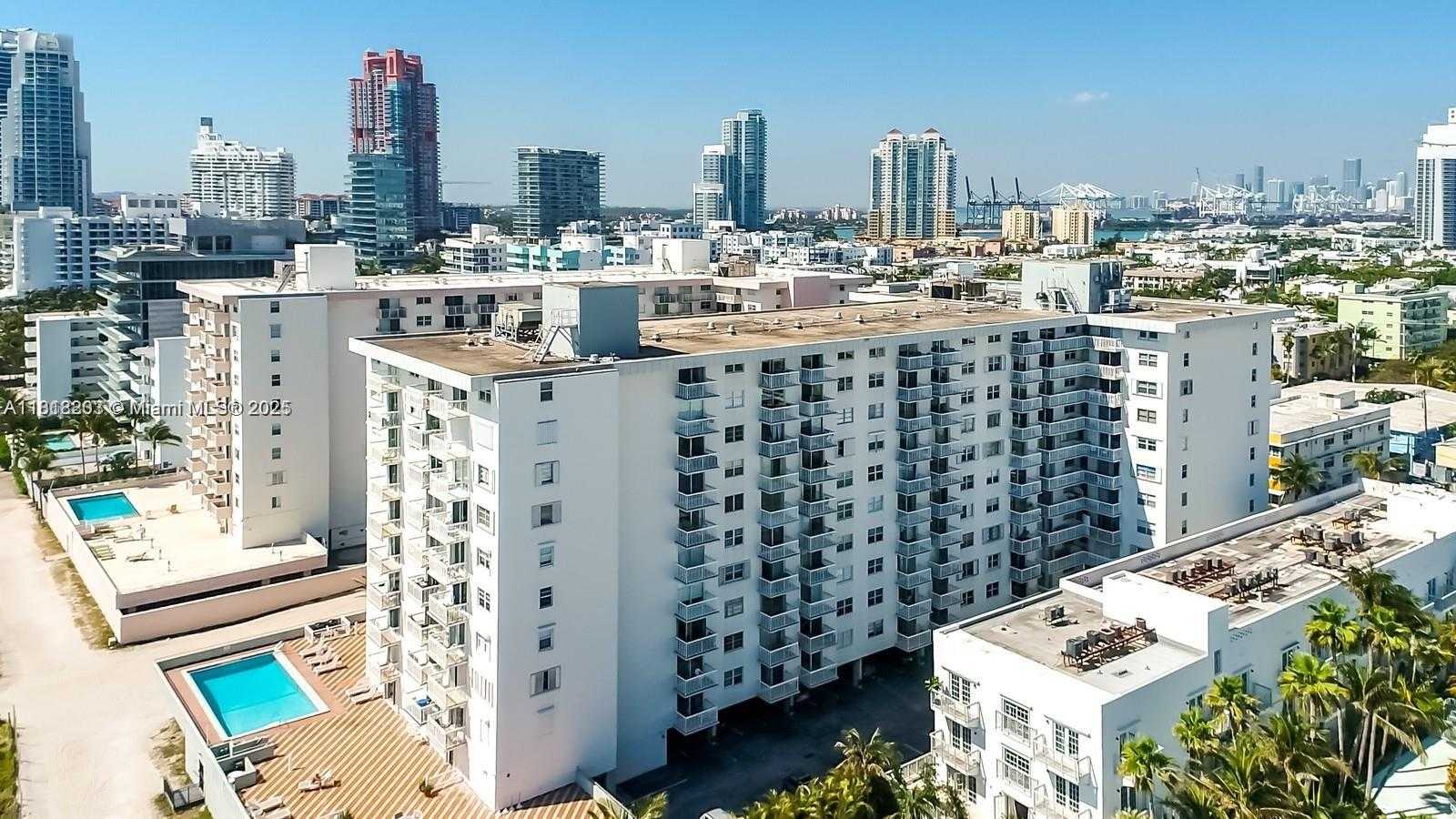 Small Image of 401 OCEAN DR #1007, Miami Beach Number 13