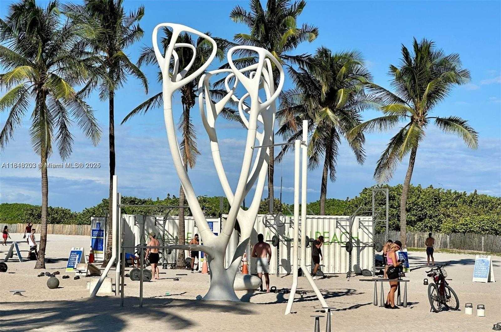 Small Image of 401 OCEAN DR #1007, Miami Beach Number 22