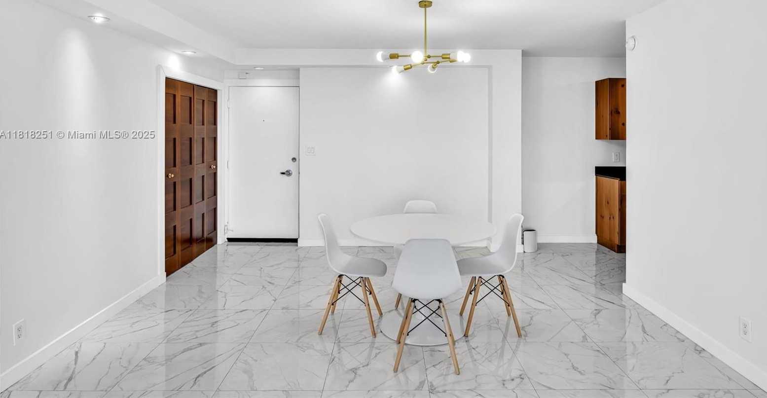 Small Image of 6770 INDIAN CREEK DR #10O, Miami Beach Number 19