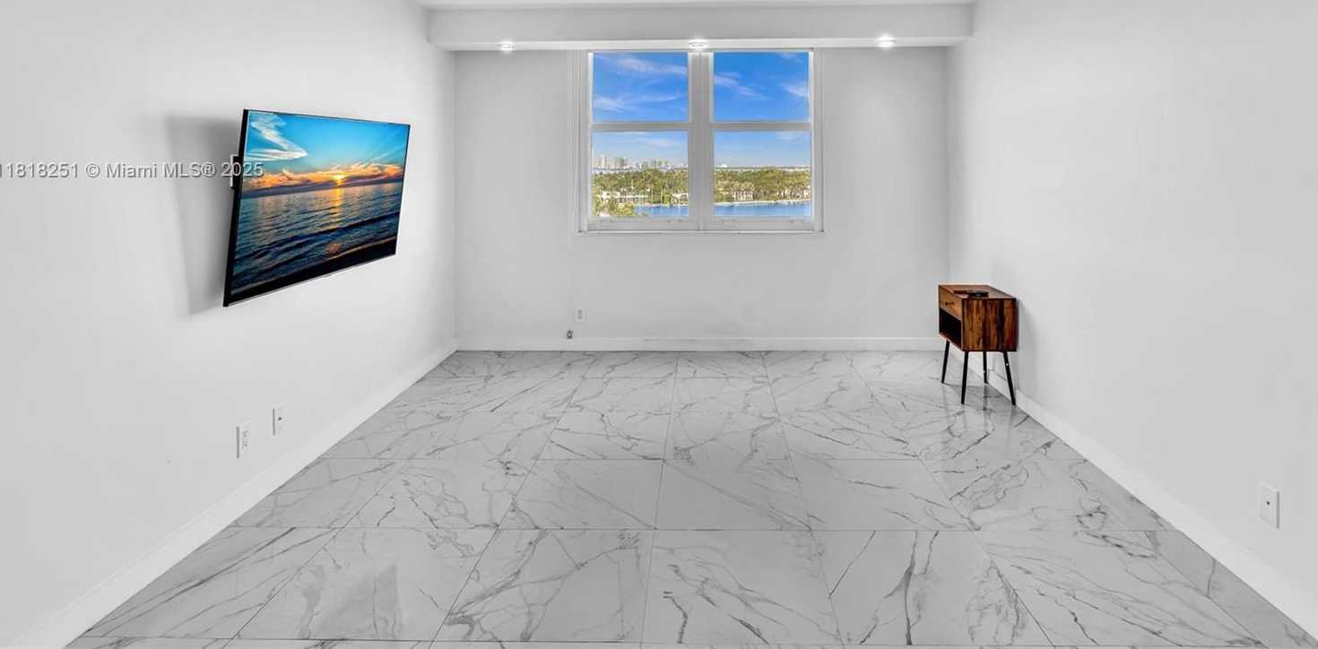 Small Image of 6770 INDIAN CREEK DR #10O, Miami Beach Number 20