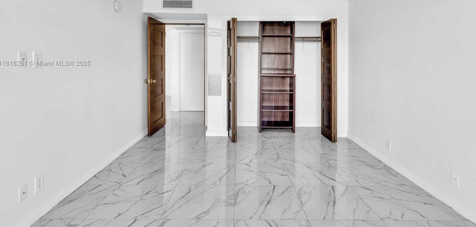 Small Image of 6770 INDIAN CREEK DR #10O, Miami Beach Number 30