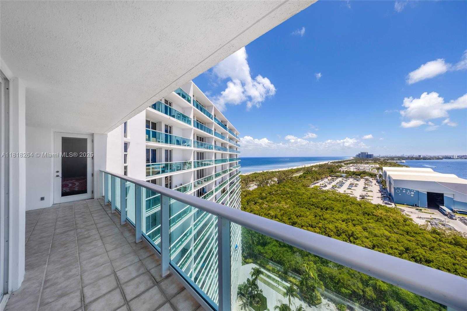 Small Image of 100 BAYVIEW DR #1922, Sunny Isles Beach Number 3