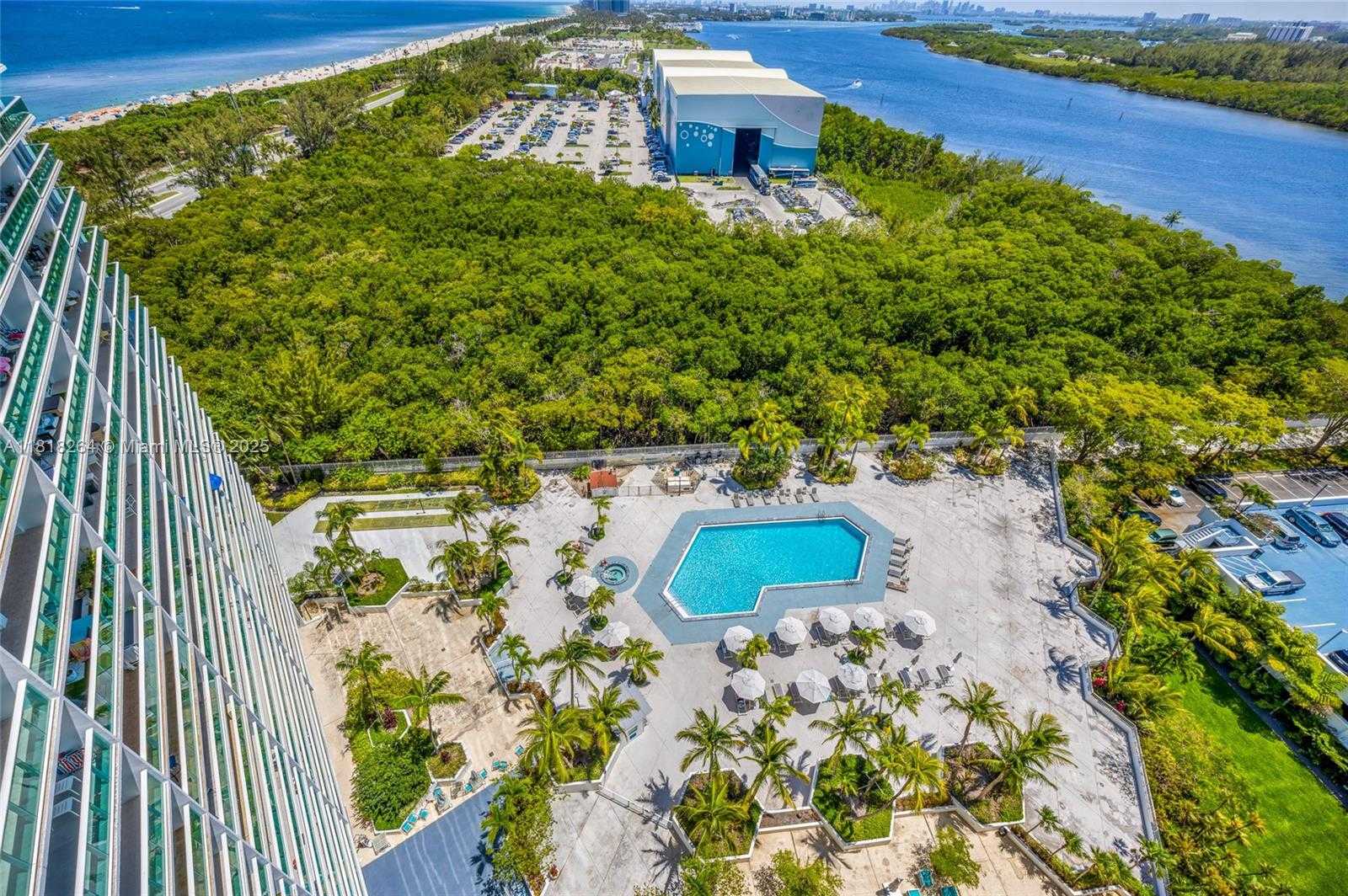 Small Image of 100 BAYVIEW DR #1922, Sunny Isles Beach Number 31