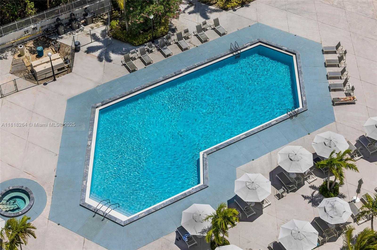 Small Image of 100 BAYVIEW DR #1922, Sunny Isles Beach Number 33