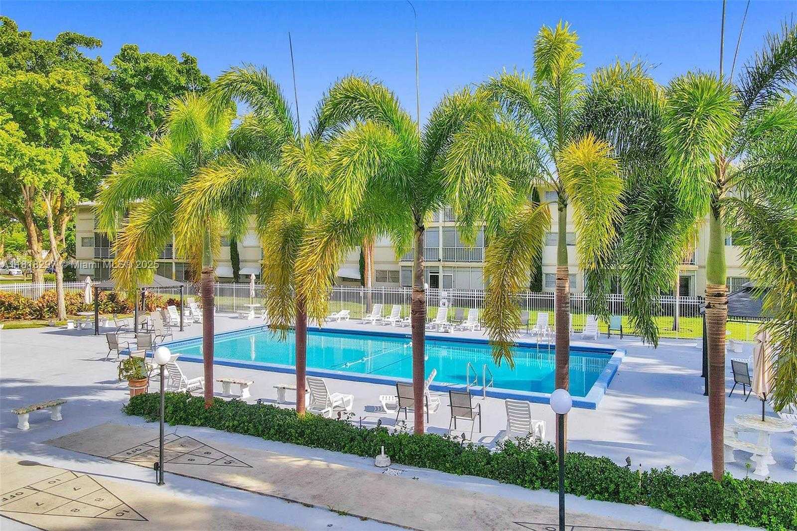 Small Image of 1200 HILLCREST CT #107, Hollywood Number 22