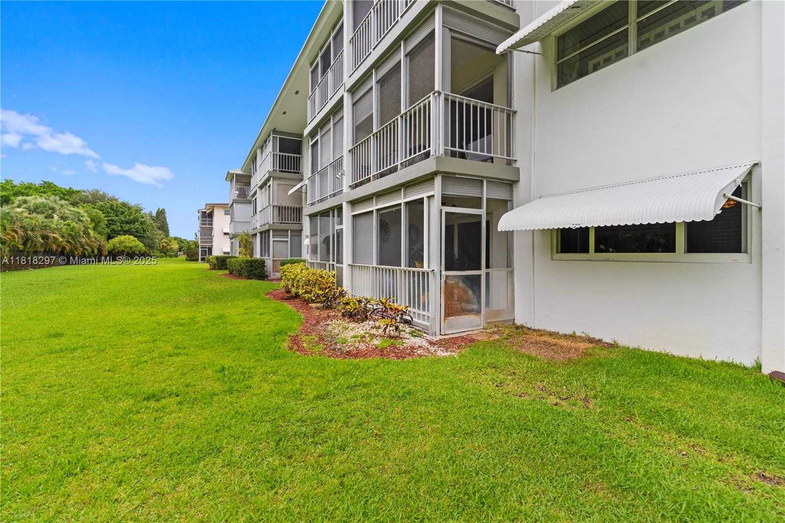 Small Image of 1200 HILLCREST CT #107, Hollywood Number 23