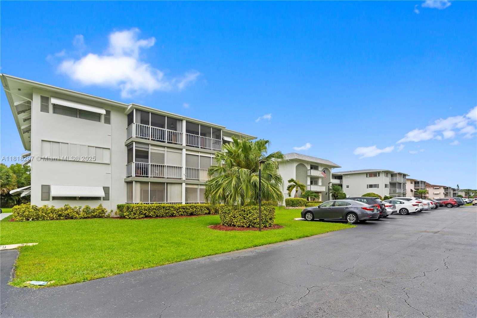 Small Image of 1200 HILLCREST CT #107, Hollywood Number 27