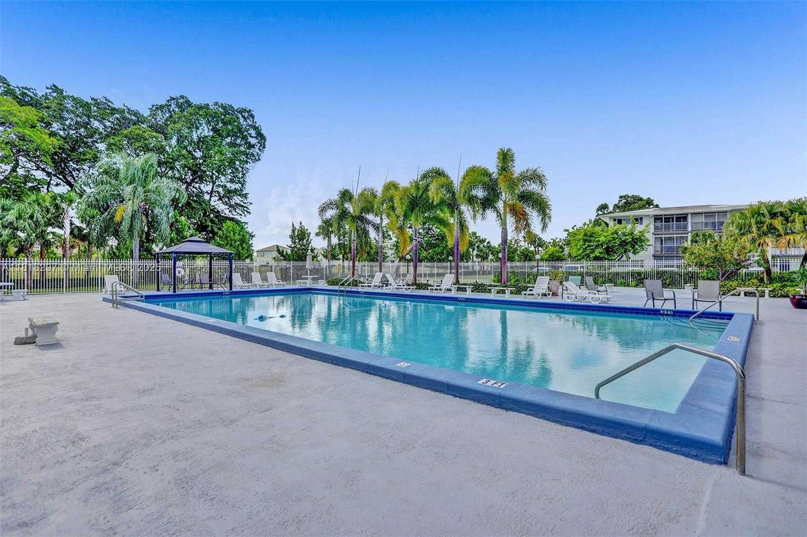 Small Image of 1200 HILLCREST CT #107, Hollywood Number 34