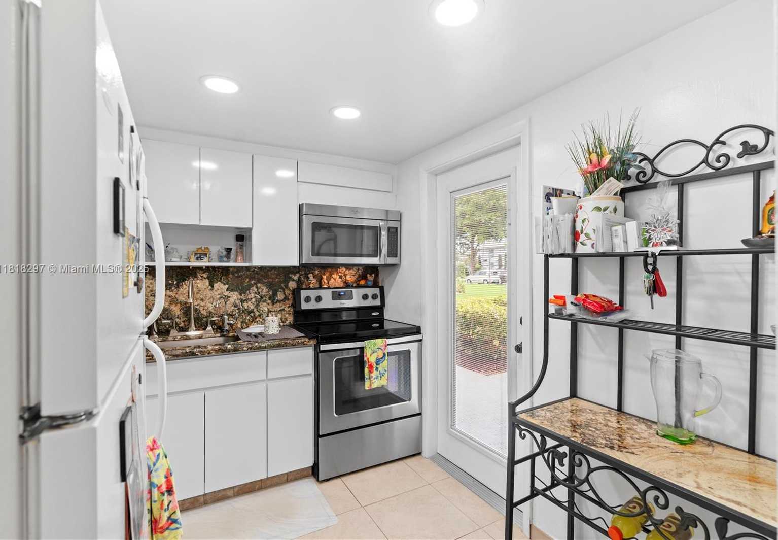 Small Image of 1200 HILLCREST CT #107, Hollywood Number 7