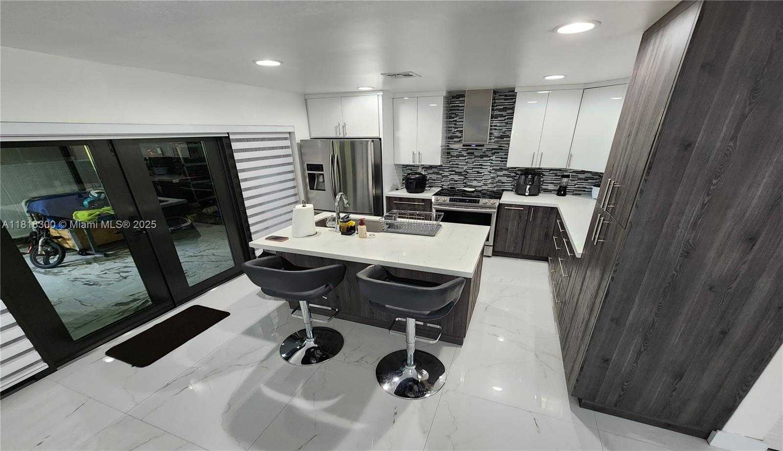 Small Image of 11820 SOUTH WEST 125TH PL #11820, Miami Number 16