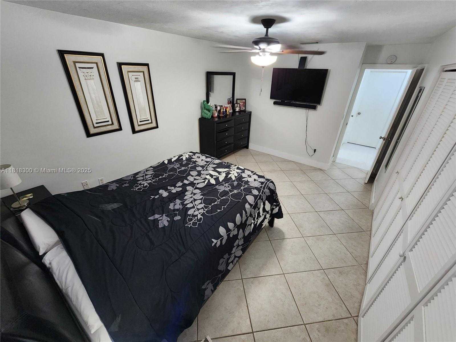 Small Image of 11820 SOUTH WEST 125TH PL #11820, Miami Number 19