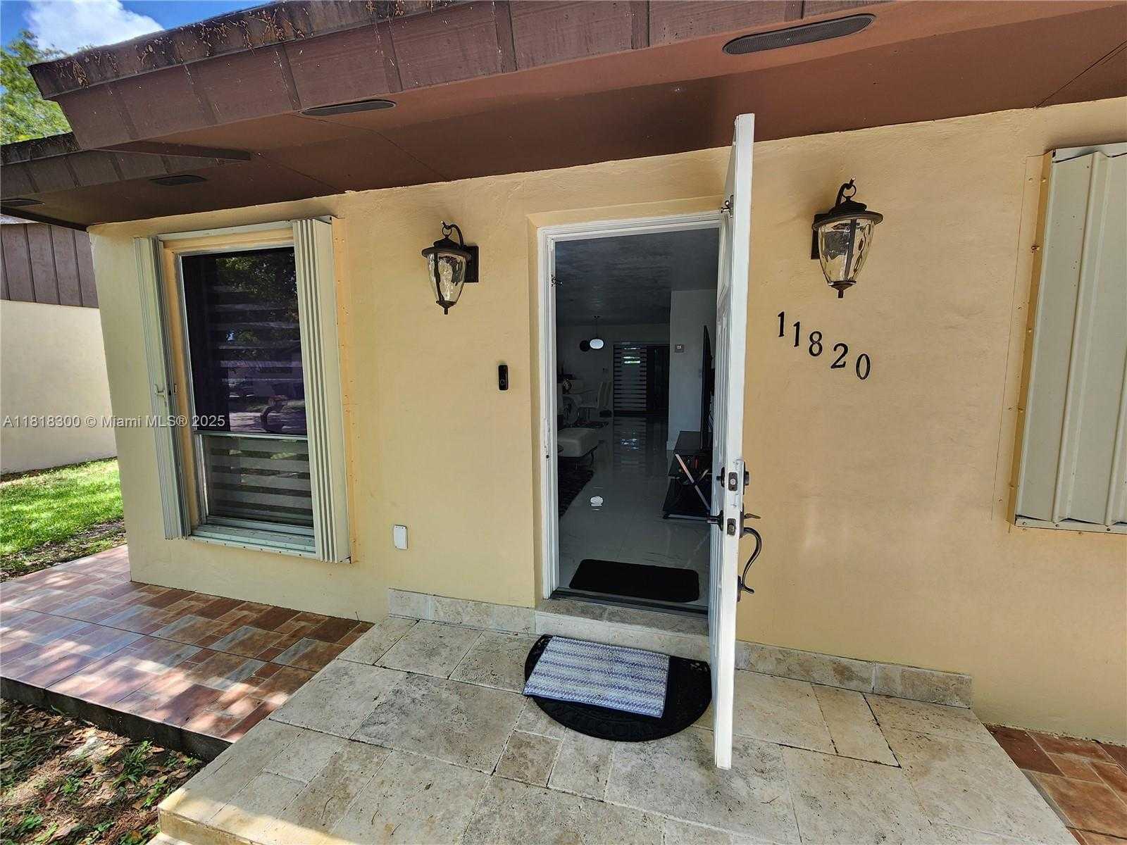 Small Image of 11820 SOUTH WEST 125TH PL #11820, Miami Number 4