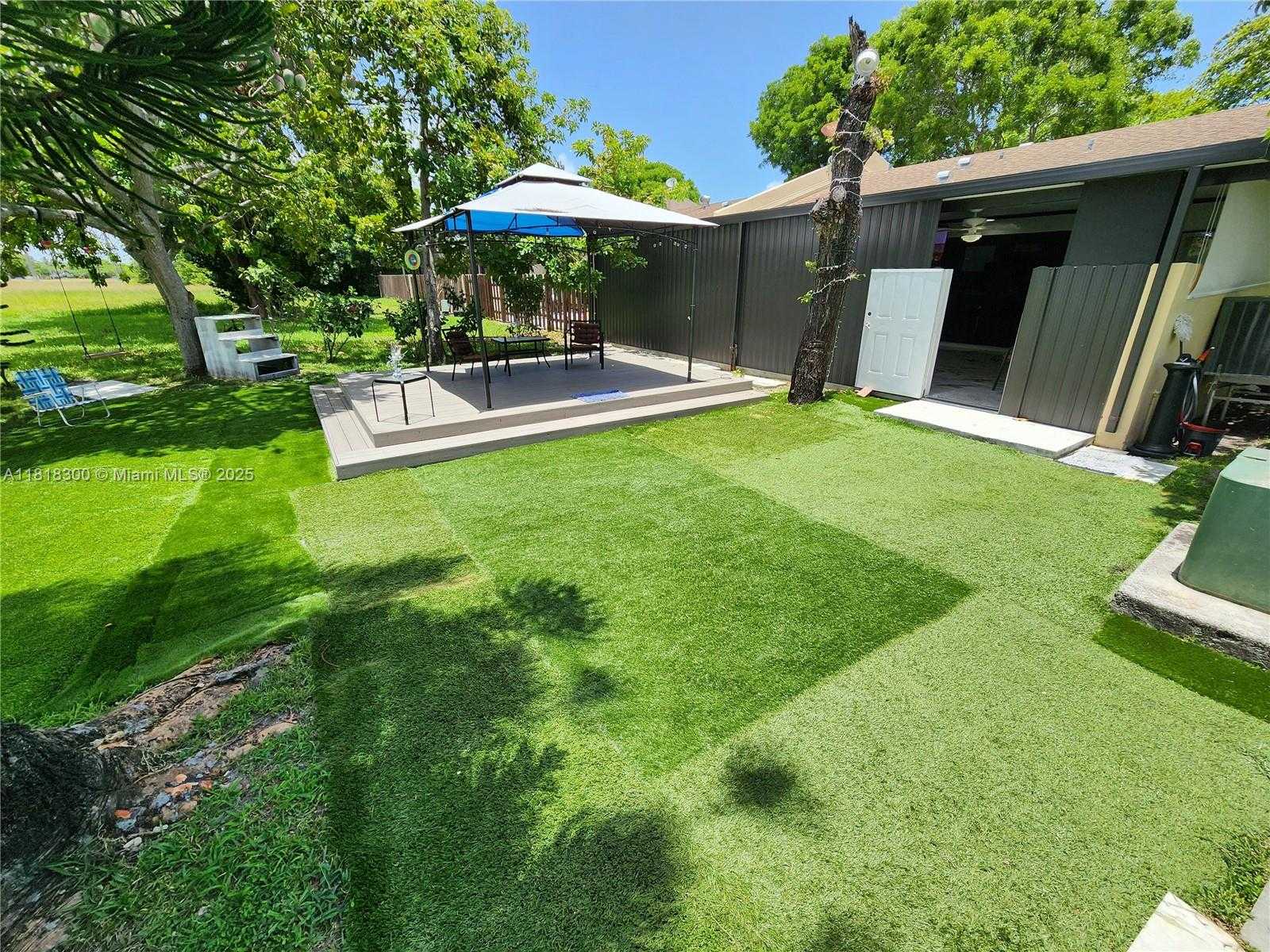 Small Image of 11820 SOUTH WEST 125TH PL #11820, Miami Number 41