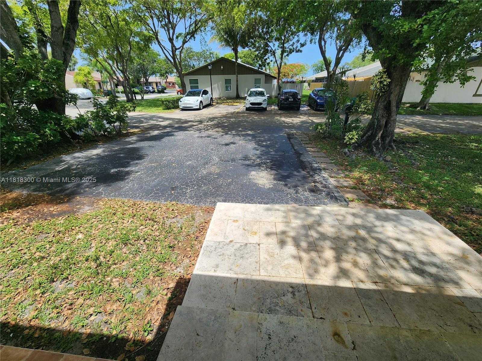 Small Image of 11820 SOUTH WEST 125TH PL #11820, Miami Number 6