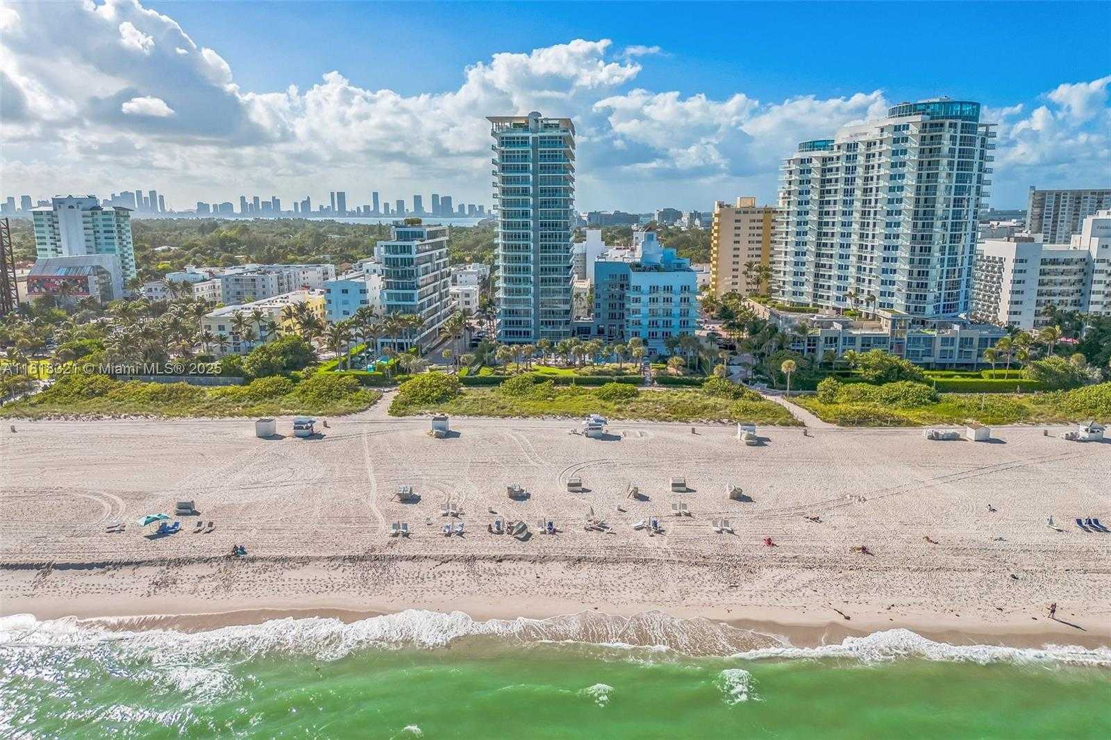 Small Image of 3737 COLLINS AVE #S-403, Miami Beach Number 12