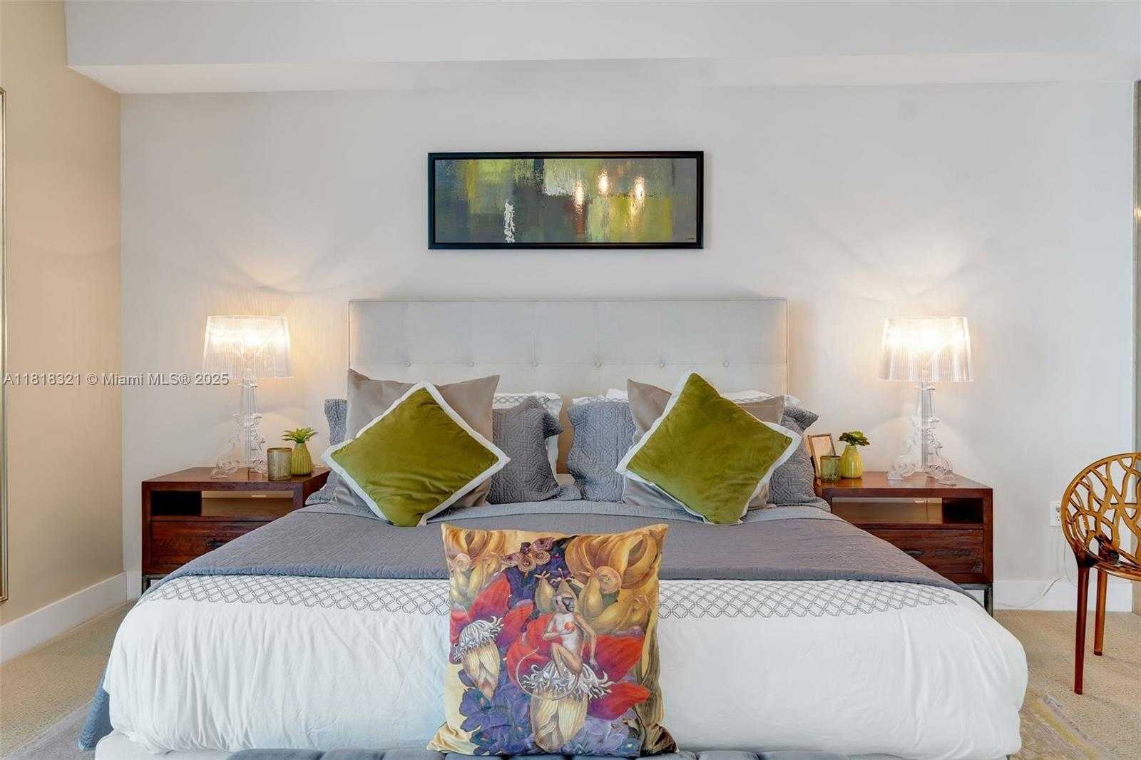 Small Image of 3737 COLLINS AVE #S-403, Miami Beach Number 13