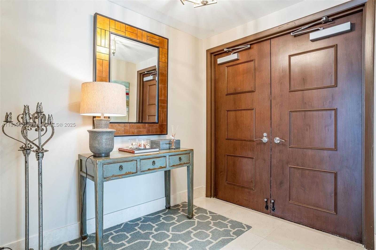 Small Image of 3737 COLLINS AVE #S-403, Miami Beach Number 26