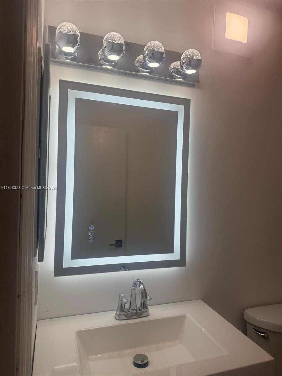 Small Image of 14085 SOUTH WEST 179TH TER, Miami Number 16