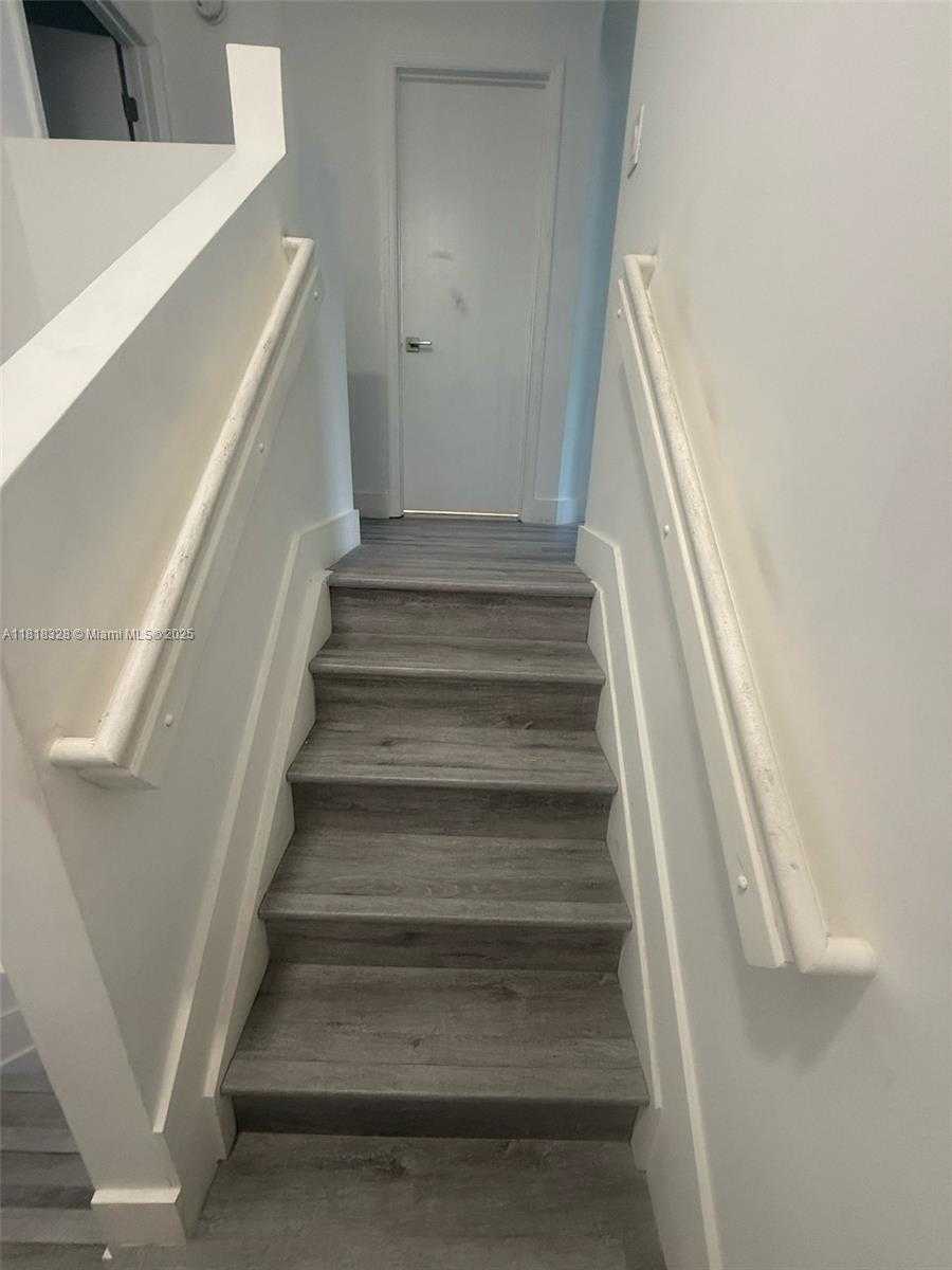 Small Image of 14085 SOUTH WEST 179TH TER, Miami Number 18
