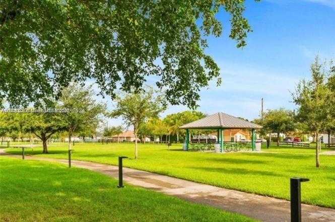 Small Image of 14085 SOUTH WEST 179TH TER, Miami Number 2