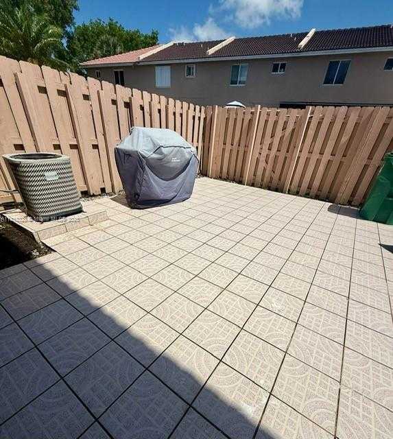 Small Image of 14085 SOUTH WEST 179TH TER, Miami Number 27