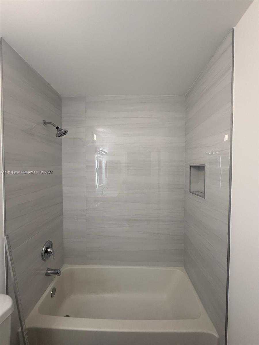 Small Image of 14085 SOUTH WEST 179TH TER, Miami Number 30