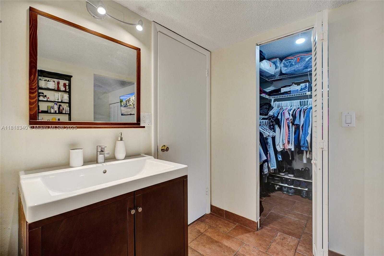 Small Image of 20441 NORTH EAST 30TH AVE #116-9, Aventura Number 12