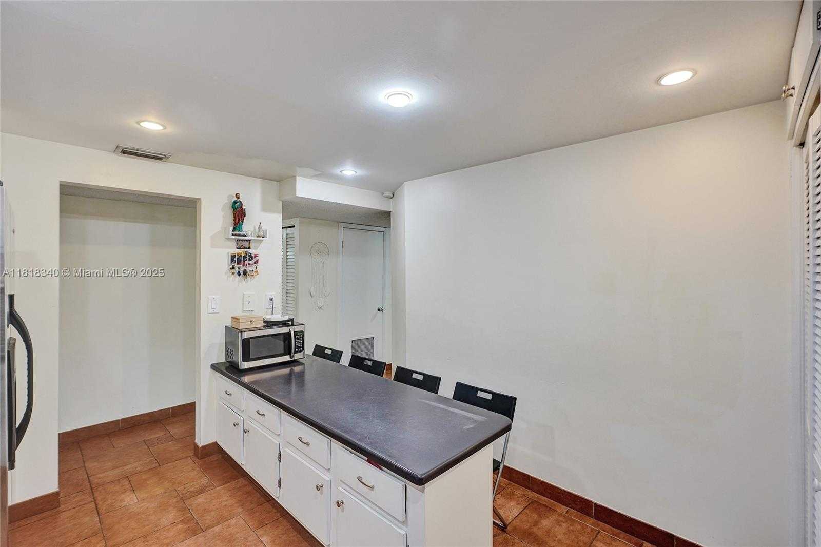 Small Image of 20441 NORTH EAST 30TH AVE #116-9, Aventura Number 3